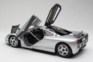 McLaren F1 Argento Minichamps 1:12 530133129 Pressofusione — immagine 5 di 8