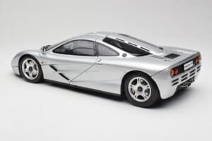 McLaren F1 Argento Minichamps 1:12 530133129 Pressofusione — immagine 7 di 8