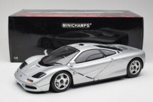 McLaren F1 Argento Minichamps 1:12 530133129 Pressofusione — immagine 8 di 8
