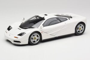 McLaren F1 Bianco Minichamps 1:18 530133424 Pressofusione