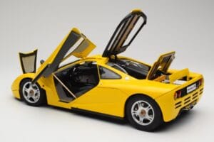 McLaren F1 Giallo Minichamps 1:12 530133121 Pressofusione — immagine 6 di 9