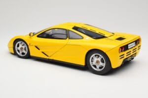 McLaren F1 Giallo Minichamps 1:12 530133121 Pressofusione — immagine 8 di 9