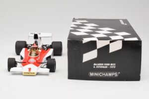 McLaren M23 Ford #1 E. Fittipaldi F1 1975 Minichamps 1:18 530751801 Pressofusione — immagine 8 di 9