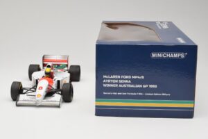 McLaren MP4/8 Ford #8 A. Senna Winner Australian GP 1993 Minichamps 1:18 540933838 Pressofusione — immagine 7 di 7