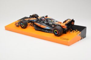 McLaren MCL60 #81 O. Piastri Australian GP 2023 Minichamps 1:18 533231881 Pressofusione — immagine 4 di 5