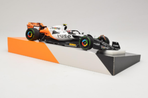 McLaren MCL60 #4 L. Norris McLaren F1 Team Monaco Grand Prix 2023 Minichamps 1:18 533232504 Resina — immagine 4 di 7