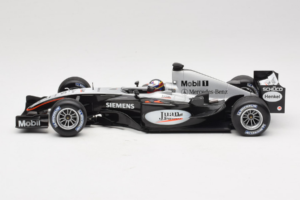 McLaren MP4-19 Mercedes J.P. Montoya Test Car 2005 Minichamps 1:18 533051880 Pressofusione — immagine 3 di 7