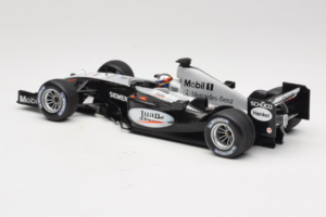 McLaren MP4-19 Mercedes J.P. Montoya Test Car 2005 Minichamps 1:18 533051880 Pressofusione — immagine 5 di 7