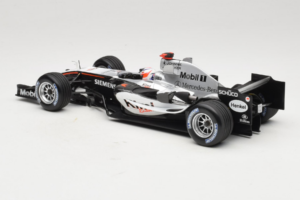 McLaren MP4-20 Mercedes #9 K. Raikkonen F1 2005 Minichamps 1:18 B66962337 Pressofusione — immagine 5 di 6
