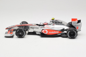 McLaren MP4-24 Mercedes #2 H. Kovalainen F1 2009 Minichamps 1:18 503091802 Pressofusione — immagine 3 di 7