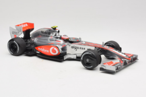 McLaren MP4-24 Mercedes #2 H. Kovalainen F1 2009 Minichamps 1:18 503091802 Pressofusione — immagine 4 di 7
