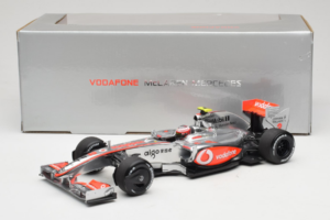 McLaren MP4-24 Mercedes #2 H. Kovalainen F1 2009 Minichamps 1:18 503091802 Pressofusione — immagine 7 di 7
