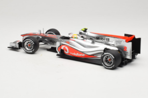 McLaren MP4-25 Mercedes #2 L. Hamilton Vodafone McLaren F1 2010 Minichamps 1:18 530101802 Pressofusione — immagine 5 di 7