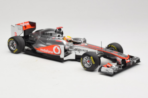 McLaren MP4-26 Mercedes #3 L. Hamilton Vodafone McLaren F1 2011 Minichamps 1:18 530111803 Pressofusione — immagine 4 di 7