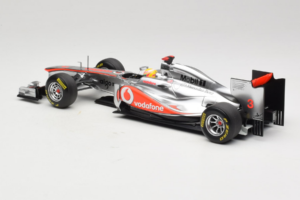 McLaren MP4-26 Mercedes #3 L. Hamilton Vodafone McLaren F1 2011 Minichamps 1:18 530111803 Pressofusione — immagine 5 di 7