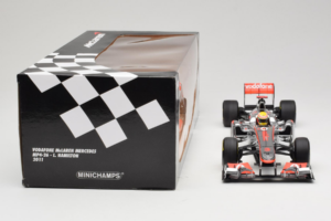 McLaren MP4-26 Mercedes #3 L. Hamilton Vodafone McLaren F1 2011 Minichamps 1:18 530111803 Pressofusione — immagine 7 di 7