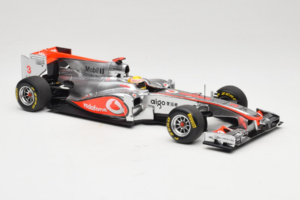 McLaren MP4-26 Mercedes #3 L. Hamilton Vodafone McLaren Showcar F1 2011 Minichamps 1:18 530111873 Pressofusione — immagine 4 di 7