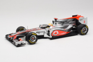 McLaren MP4-26 Mercedes #3 L. Hamilton Vodafone McLaren Showcar F1 2011 Minichamps 1:18 530111873 Pressofusione