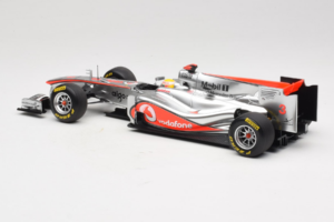 McLaren MP4-26 Mercedes #3 L. Hamilton Vodafone McLaren Showcar F1 2011 Minichamps 1:18 530111873 Pressofusione — immagine 5 di 7