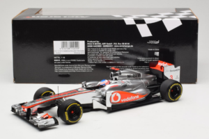 McLaren MP4-27 Mercedes #3 J. Button Vodafone McLaren Showcar F1 2012 Minichamps 1:18 530121873 Pressofusione — immagine 6 di 7