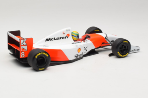 McLaren MP4/8 Ford #8 A. Senna Marlboro McLaren 1993 Minichamps 1:18 540931808 Pressofusione — immagine 2 di 7