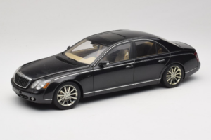 Maybach 57S Nero AUTOart 1:18 76156 Pressofusione