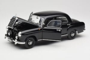 Mercedes 180 W120 Ponton Nero Revell 1:18 08973 Pressofusione — immagine 2 di 8