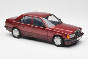 Mercedes 190E W201 2.0 Rosso Dealer Edition AUTOart 1:18 B66040383 Pressofusione — immagine 6 di 8