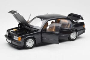 Mercedes 190E 2.3-16 W201 Blu Nero Metallic AUTOart 1:18 76122 Pressofusione — immagine 2 di 8