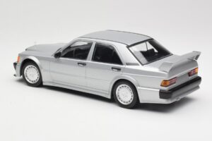 Mercedes 190E 2.5-16 EVO 1 W201 Argento Minichamps 1:18 155036001 Pressofusione — immagine 5 di 6
