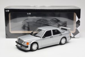 Mercedes 190E 2.5-16 EVO 1 W201 Argento Minichamps 1:18 155036001 Pressofusione — immagine 6 di 6