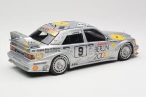 Mercedes 190E 2.5-16 EVO II W201 #9 Zung Fu K. Ludwig Guia Race Macau 1992 Minichamps 1:18 155923609 Pressofusione — immagine 3 di 6