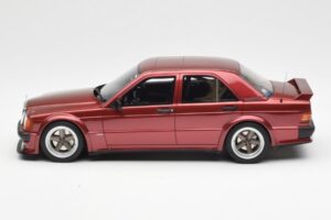 Mercedes 190E 2.5-16 W201 RAUH-Welt Republik Rosso Otto 1:18 OT1083 Resina — immagine 3 di 6
