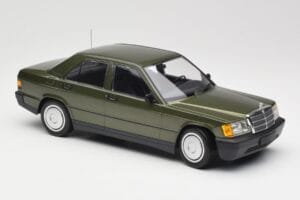 Mercedes 190E W201 Verde Metallizzato Minichamps 1:18 155037001 Pressofusione — immagine 4 di 6