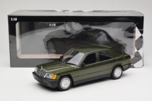 Mercedes 190E W201 Verde Metallizzato Minichamps 1:18 155037001 Pressofusione — immagine 6 di 6