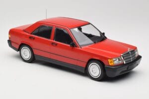 Mercedes 190E W201 Rosso Minichamps 1:18 155037000 Pressofusione — immagine 4 di 6