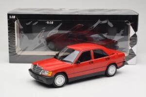 Mercedes 190E W201 Rosso Minichamps 1:18 155037000 Pressofusione — immagine 6 di 6