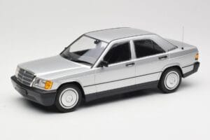 Mercedes 190E W201 Argento Minichamps 1:18 155037004 Pressofusione