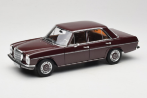 Mercedes 200 W115 Rosso Marrone Scuro Norev 1:18 183778 Pressofusione