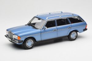 Mercedes 200 S123 T-Model Diamond Blu Edizione Dealer Norev 1:18 B66040671 Pressofusione