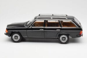 Mercedes 200 T S123 Nero Norev 1:18 183735 Pressofusione — immagine 4 di 8