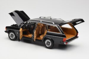 Mercedes 200 T S123 Nero Norev 1:18 183735 Pressofusione — immagine 5 di 8