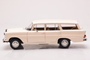 Mercedes 200 Universal W110 Crema Norev 1:18 183709 Pressofusione — immagine 4 di 8