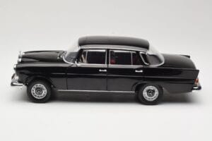 Mercedes 200 W110 Nero Norev 1:18 183574 Pressofusione — immagine 4 di 8