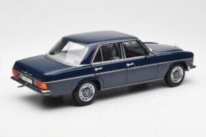 Mercedes 200 W114 Midnight Blu Edizione Dealer Norev 1:18 B66040694 Pressofusione — immagine 3 di 8