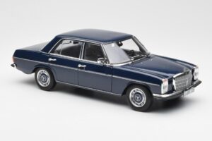 Mercedes 200 W114 Midnight Blu Edizione Dealer Norev 1:18 B66040694 Pressofusione — immagine 6 di 8