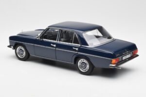 Mercedes 200 W114 Midnight Blu Edizione Dealer Norev 1:18 B66040694 Pressofusione — immagine 7 di 8