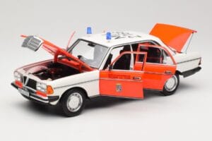 Mercedes 200 W123 Ambulanza Bianco Norev 1:18 183834 Pressofusione — immagine 2 di 8