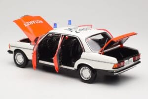 Mercedes 200 W123 Ambulanza Bianco Norev 1:18 183834 Pressofusione — immagine 3 di 8