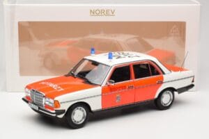 Mercedes 200 W123 Ambulanza Bianco Norev 1:18 183834 Pressofusione — immagine 8 di 8